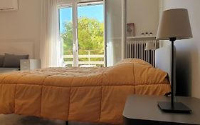 Rooftop Studio Apt Near Metro Cholargos - 5 Min Walk